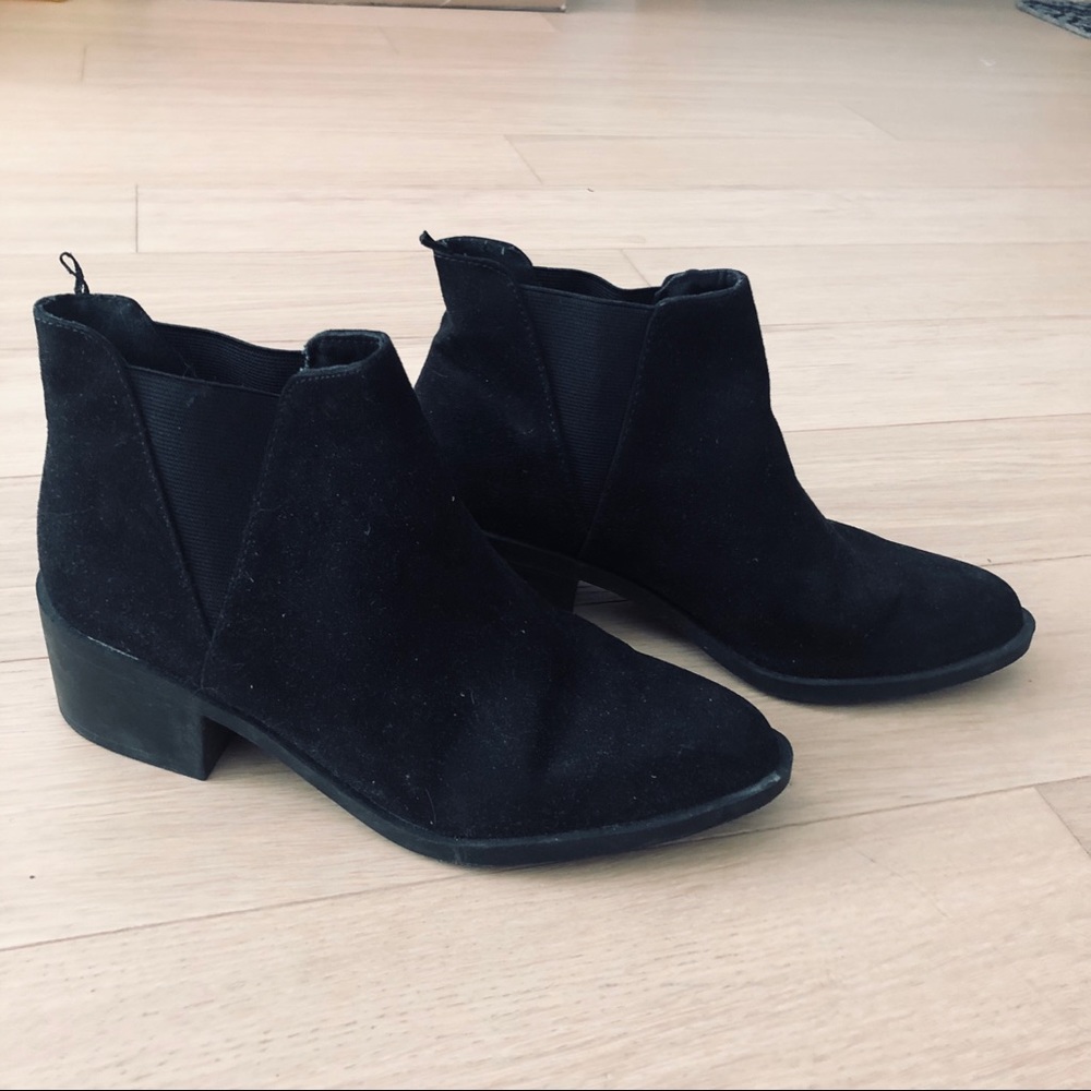 Chelsea boots by divided H&M
